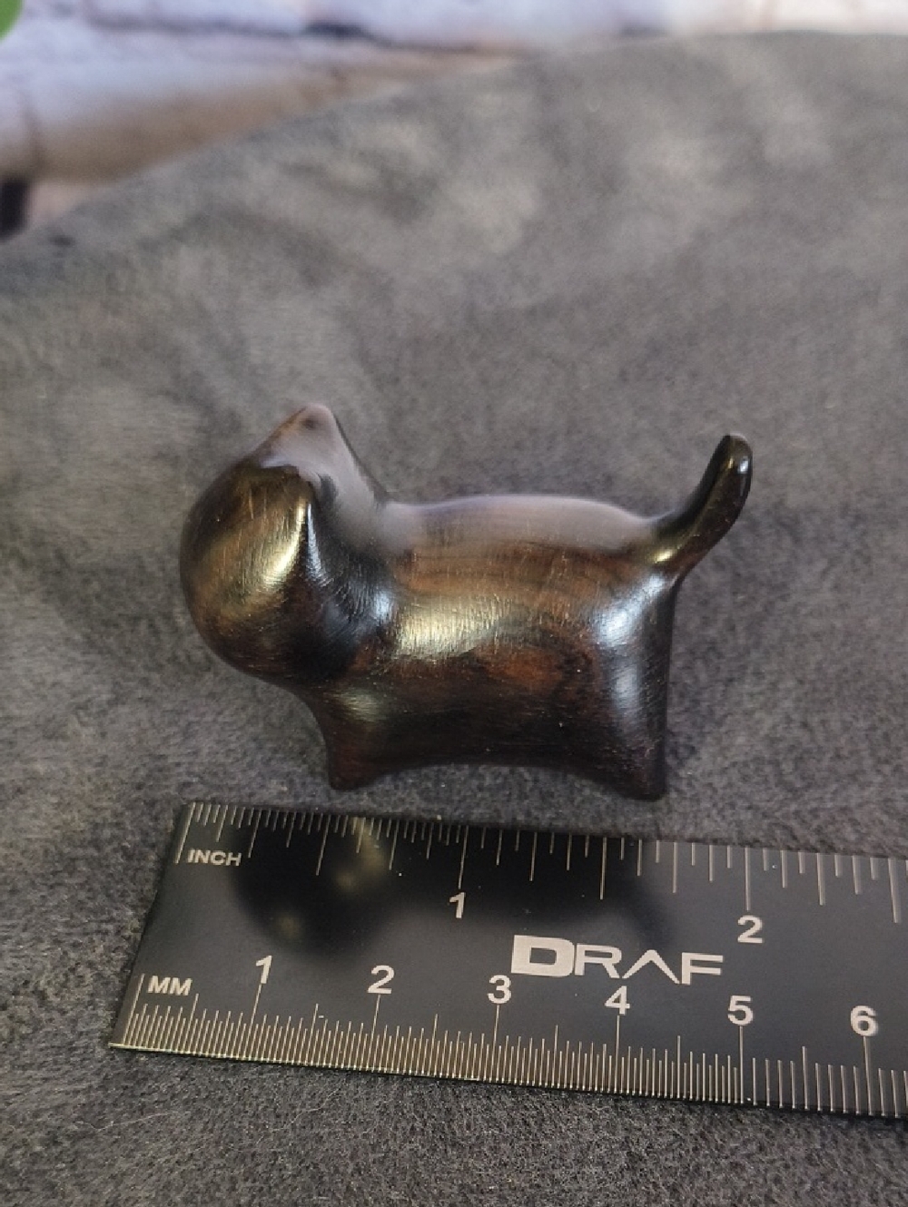 Wooden hand carved kitty cat feline figurine statue in ebony wood - Picture 8 of 11
